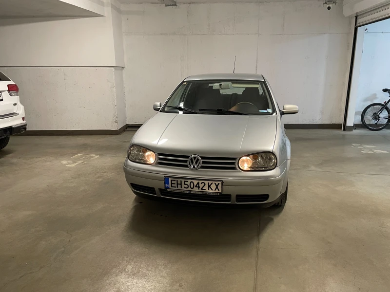 VW Golf 1.6 16V, снимка 1 - Автомобили и джипове - 47591246