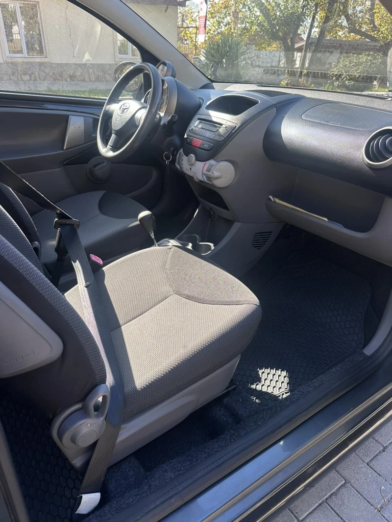 Toyota Aygo, снимка 7 - Автомобили и джипове - 47947003