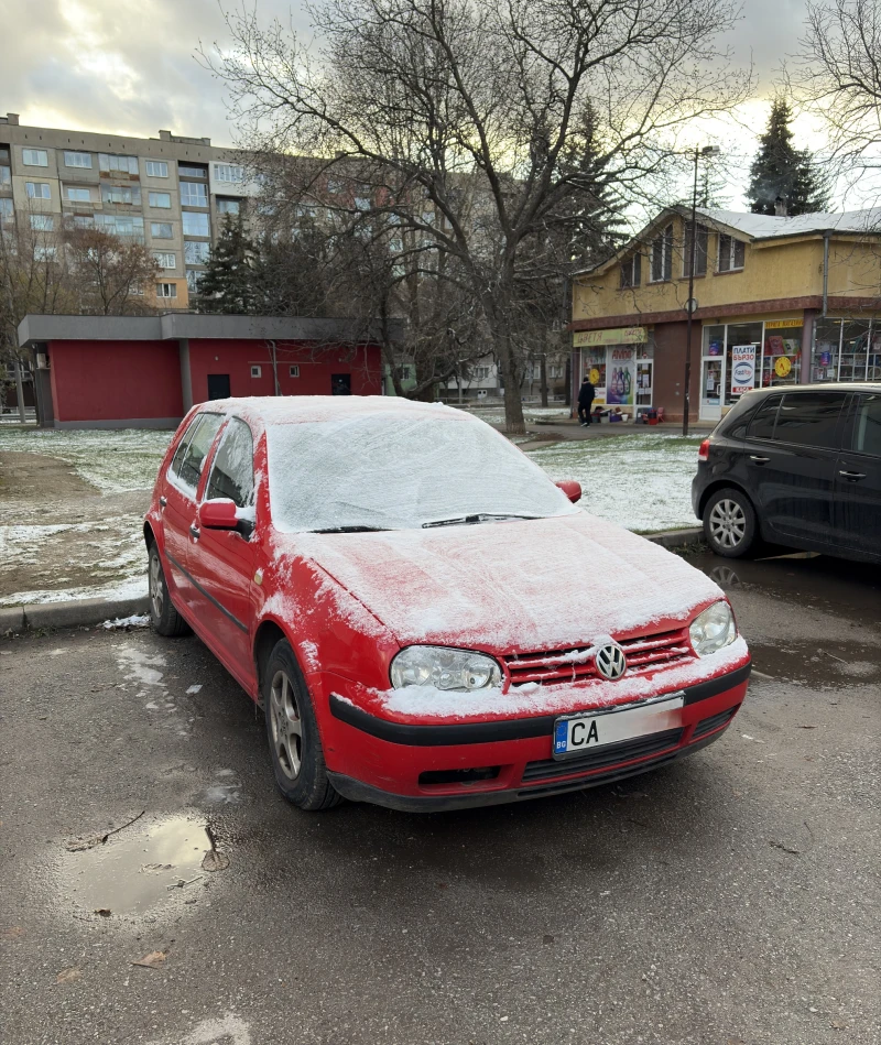 VW Golf, снимка 1 - Автомобили и джипове - 48164544