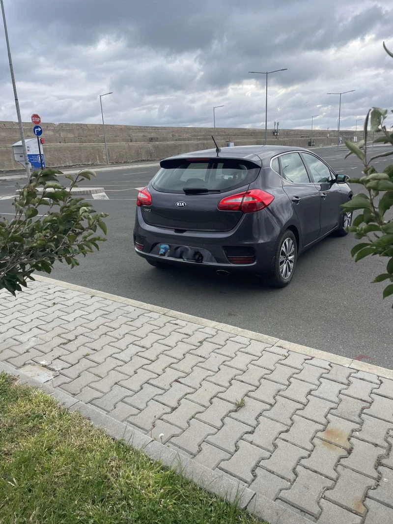 Kia Ceed, снимка 6 - Автомобили и джипове - 48214990