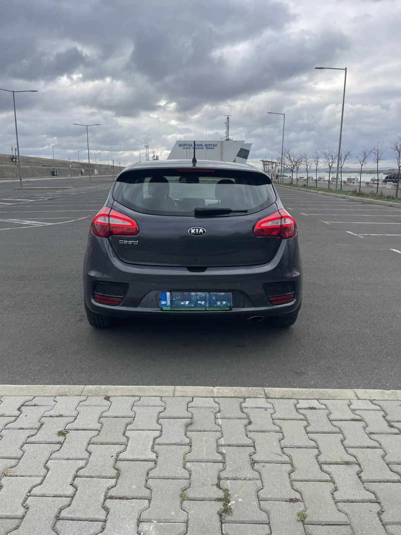 Kia Ceed, снимка 7 - Автомобили и джипове - 48214990