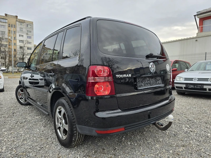 VW Touran 1.6i 102кс., снимка 3 - Автомобили и джипове - 48672720