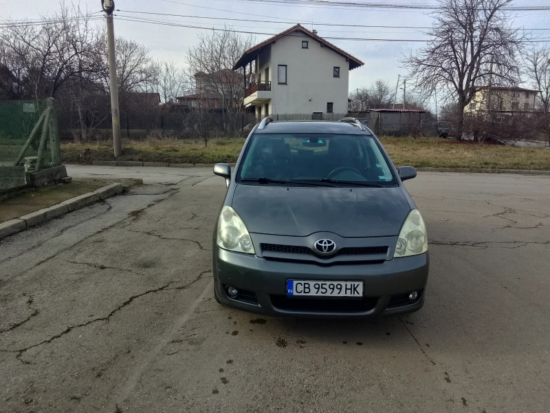 Toyota Corolla verso 1.8газ, снимка 1 - Автомобили и джипове - 48949596