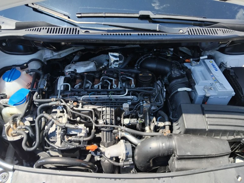 VW Caddy 1.6 TDI, снимка 9 - Автомобили и джипове - 52357787