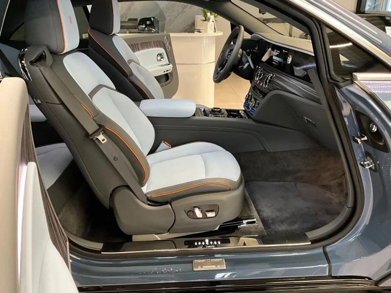 Rolls-Royce Spectre / SHOOTING STAR/ BESPOKE/ HEAD UP/ 360/, снимка 16 - Автомобили и джипове - 50645047