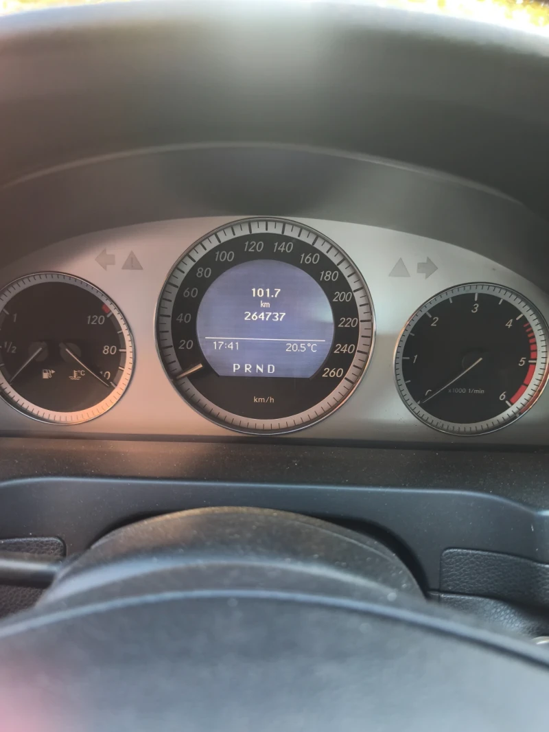 Mercedes-Benz C 220, снимка 9 - Автомобили и джипове - 52562159