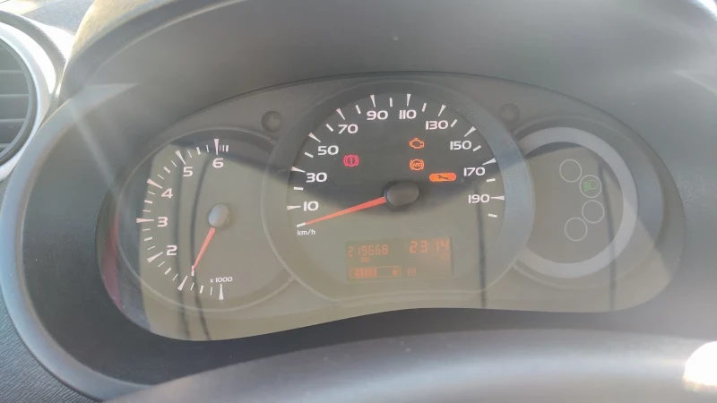 Renault Kangoo, снимка 10 - Автомобили и джипове - 52347781