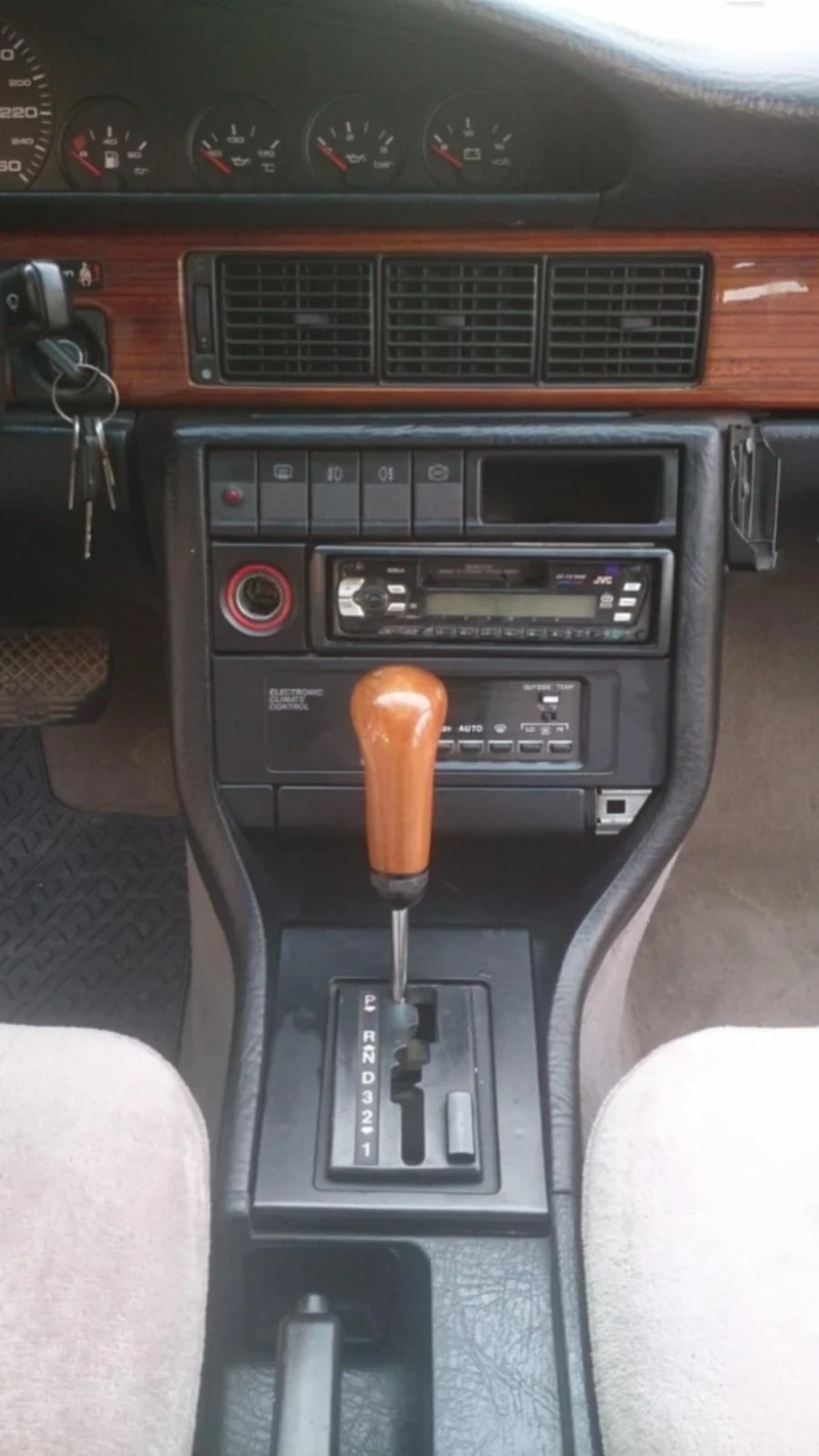 Audi 100 C3, снимка 6 - Автомобили и джипове - 52666414