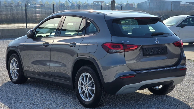 Mercedes-Benz GLA 180 * LED* 8G Tronic* Камера* , снимка 6 - Автомобили и джипове - 52851605