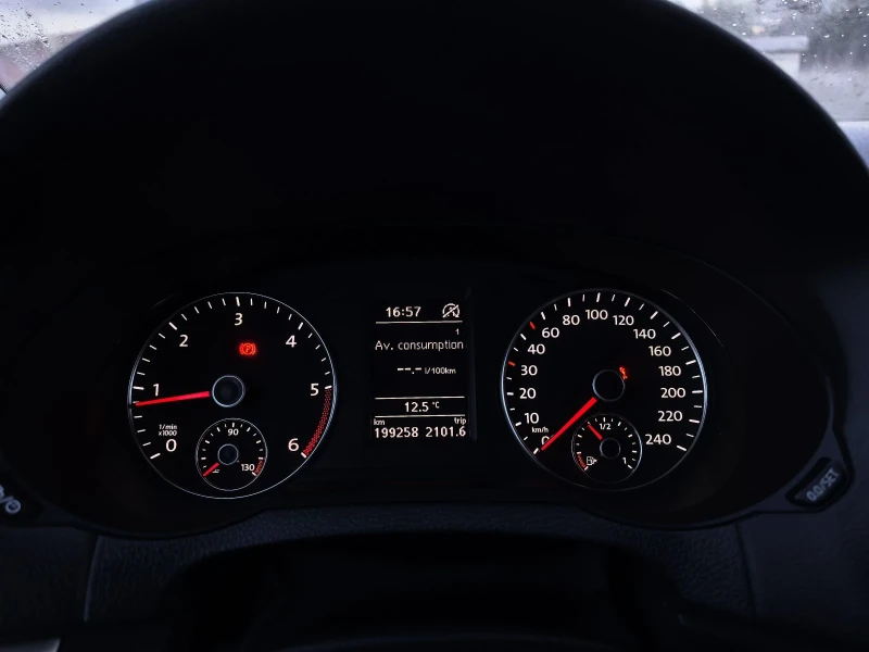 Seat Alhambra 2.0tdi, снимка 14 - Автомобили и джипове - 53030043