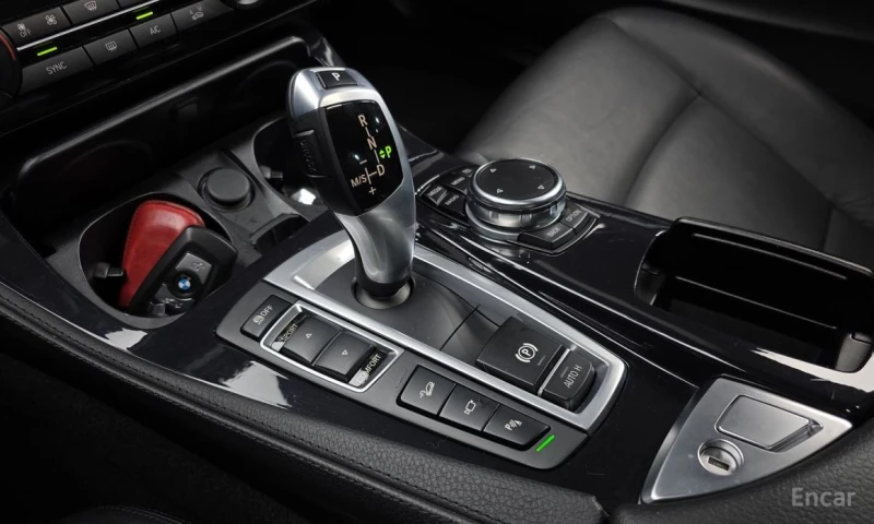 BMW 520, снимка 9 - Автомобили и джипове - 53054153