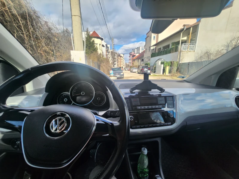 VW Up, снимка 8 - Автомобили и джипове - 53448026