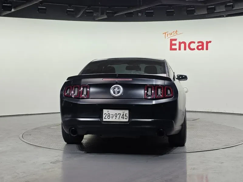 Ford Mustang  - изображение 4