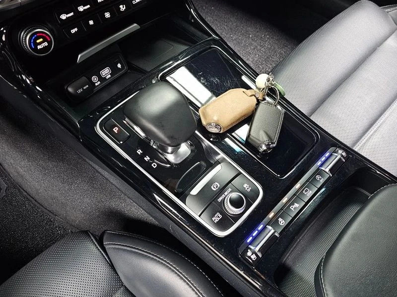 Kia Stinger 2.0 Automatic, снимка 13 - Автомобили и джипове - 55587257