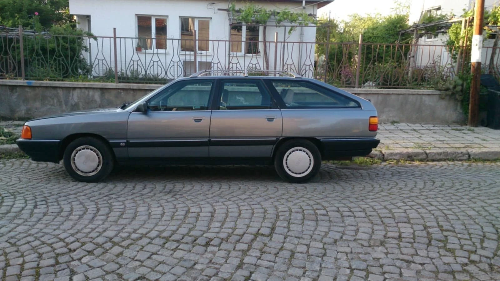 Audi 100 C3, снимка 1