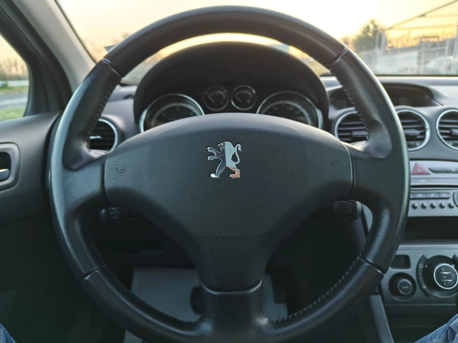 Peugeot 308 SW 1.6HDI-109кс, Климатроник, Панорама  | Mobile.bg — изображение 11