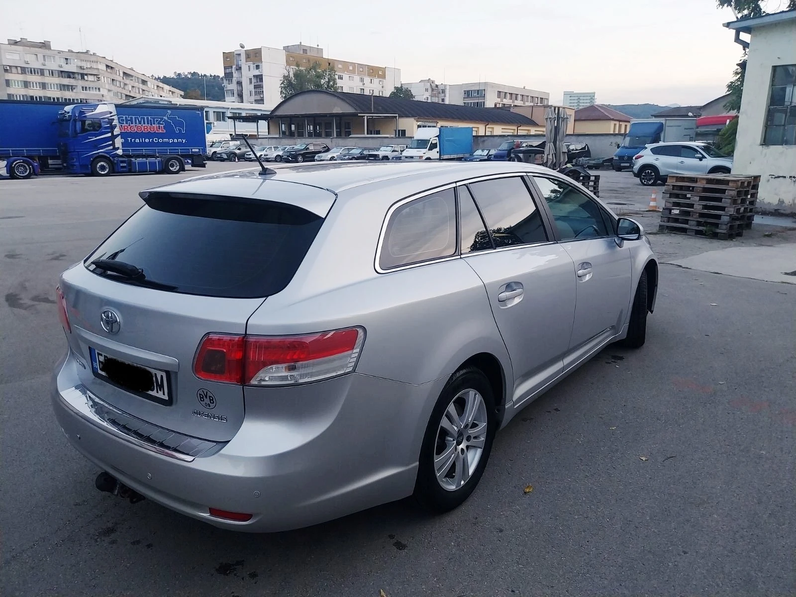 Toyota Avensis 2.0D КАТО НОВА! - изображение 4