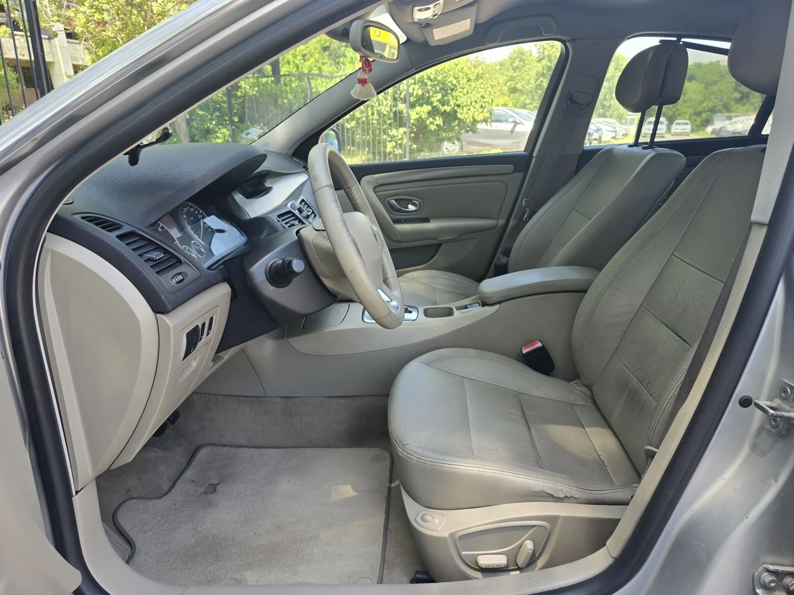 Renault Laguna 2.0DCI/АВТОМАТИК/КОЖА/от БГ - изображение 9