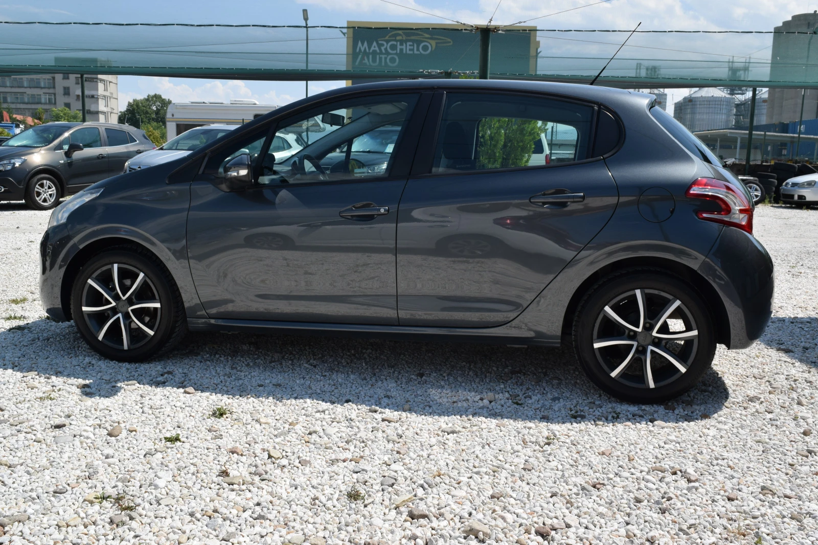 Peugeot 208 1.4 hdi* навигация* камера* Euro5B - изображение 4