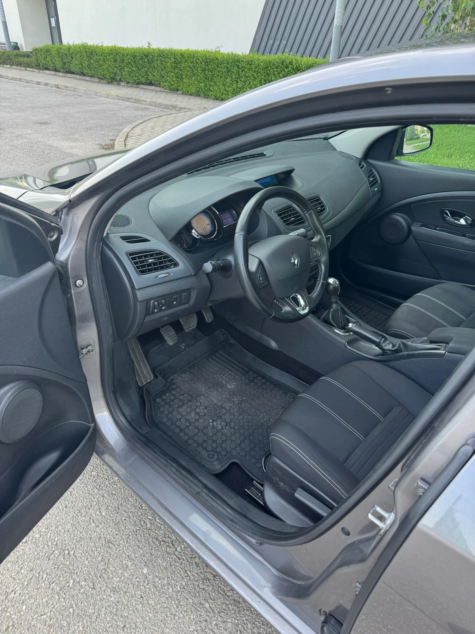 Renault Fluence  - изображение 8