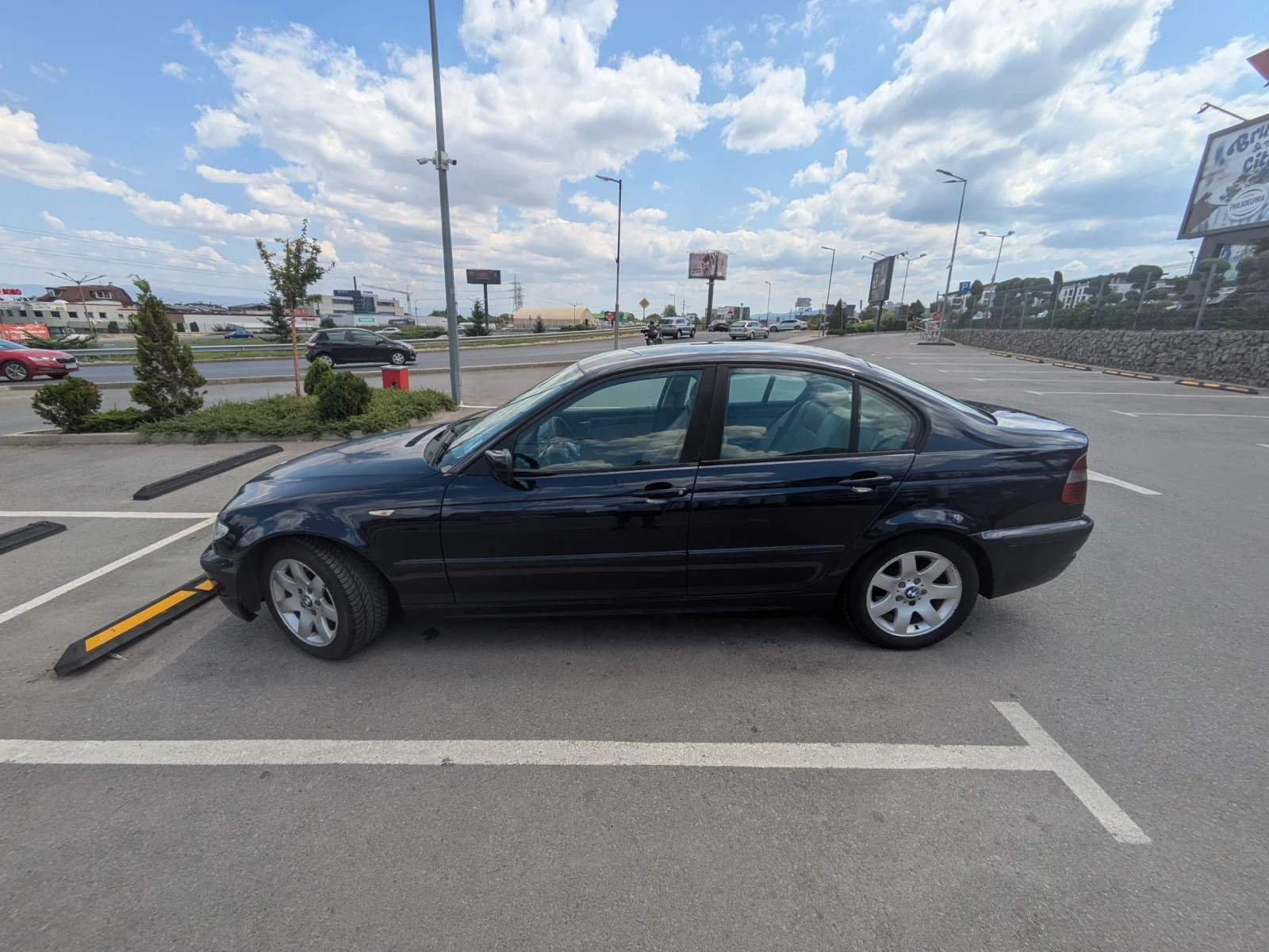 BMW 320 Facelift | 6 скорости | Парктроник | Harman Cardon - изображение 3