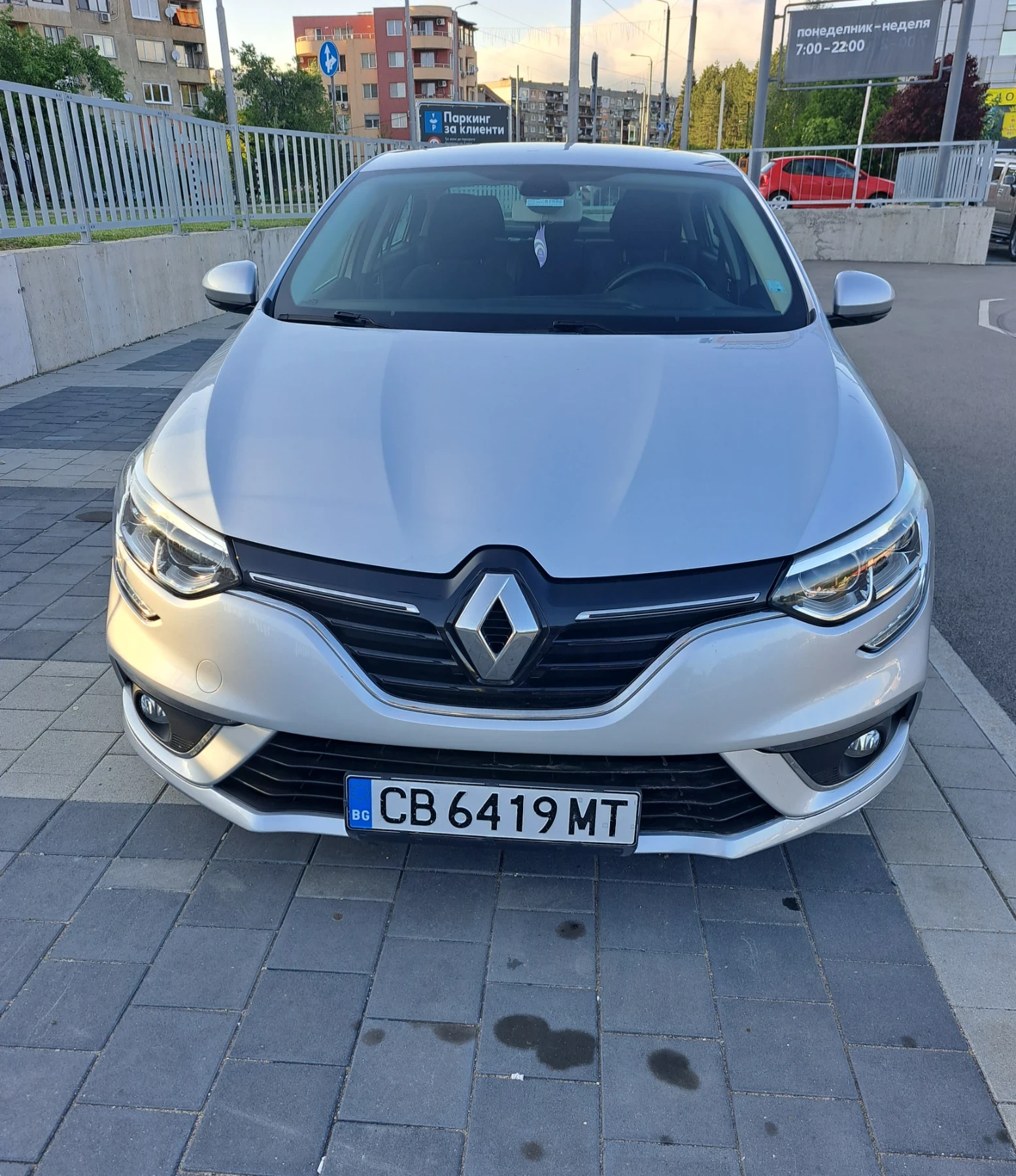 Renault Megane 1.5 tdi Sedan mt - изображение 2
