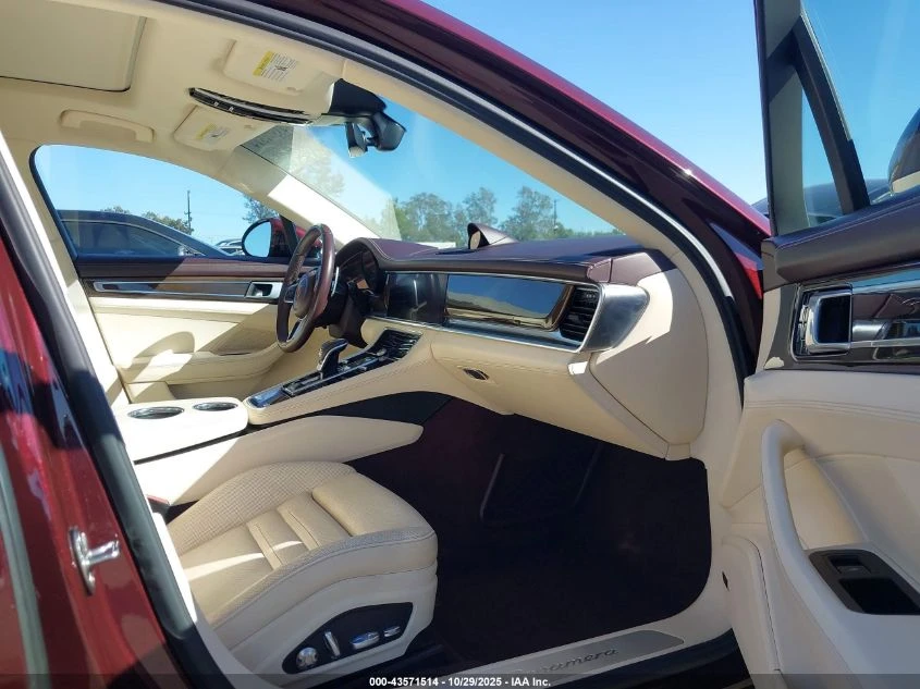 Porsche Panamera 4 CHRONO PACK/ОБДУХВАНЕ/ПОДГРЕВ/ПАНОРАМА - изображение 9