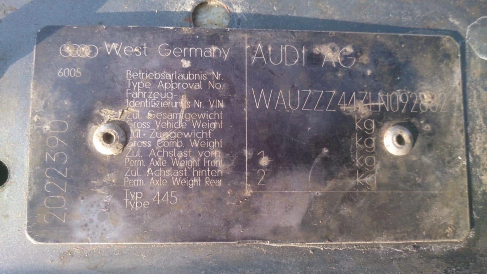 Audi 100 C3 - изображение 10