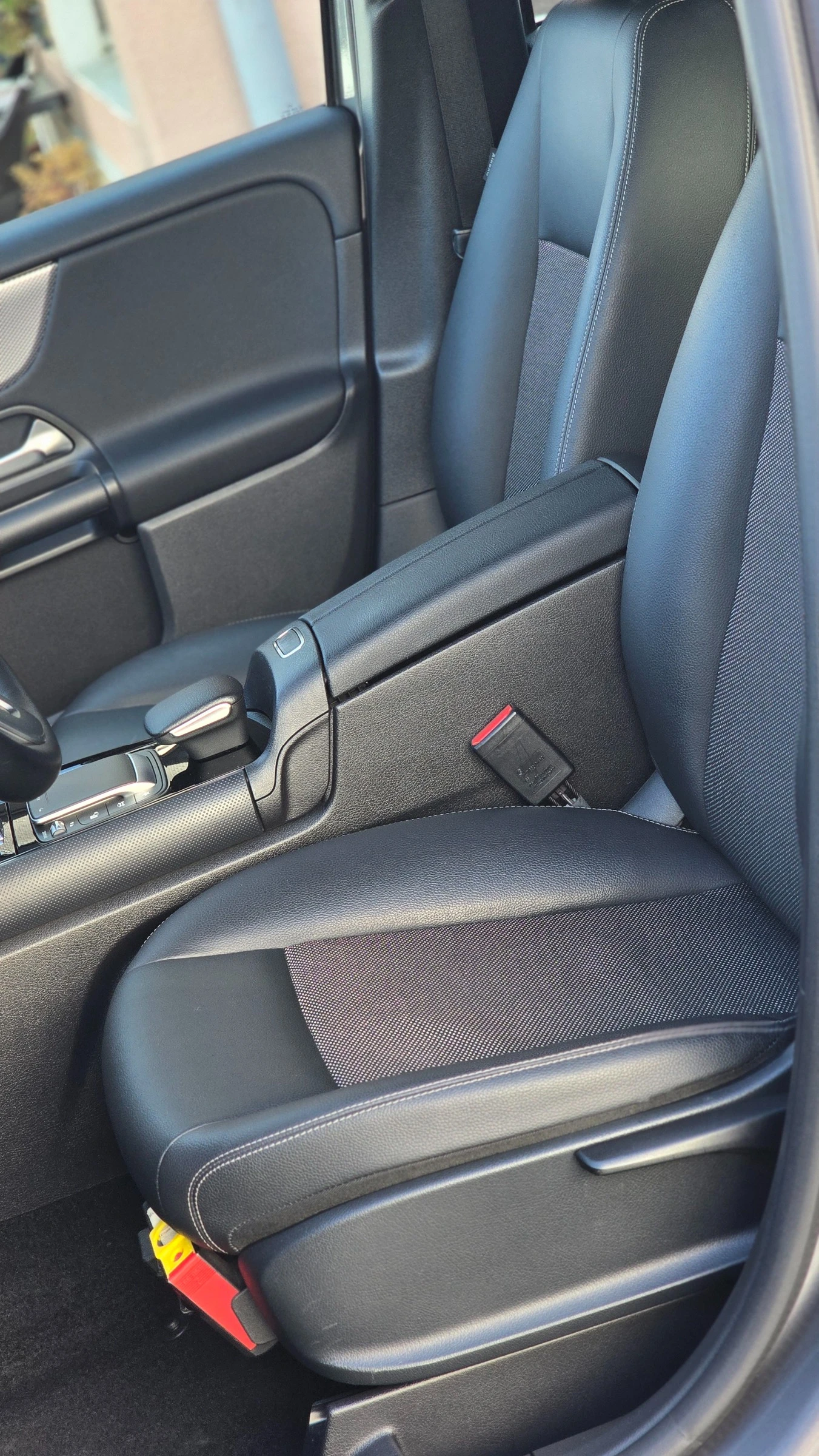 Mercedes-Benz GLA 180 * LED* 8G Tronic* ������*  | Mobile.bg � ����������� 16