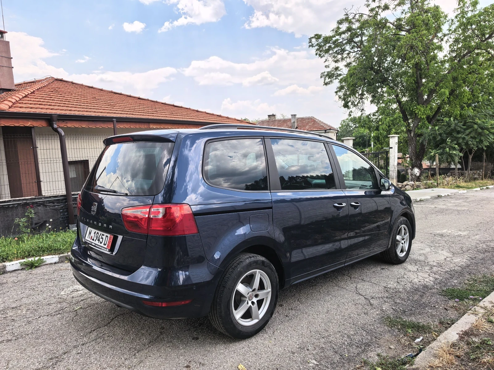 Seat Alhambra 2.0TDI DSG, снимка 4 - Автомобили и джипове - 53030043