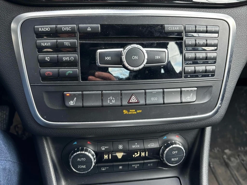 Mercedes-Benz CLA 250 4MATIC * AMG PACK* ПОДГРЕВИ* ДВА ЧИФТА ГУМИ/ДЖАНТИ - изображение 10