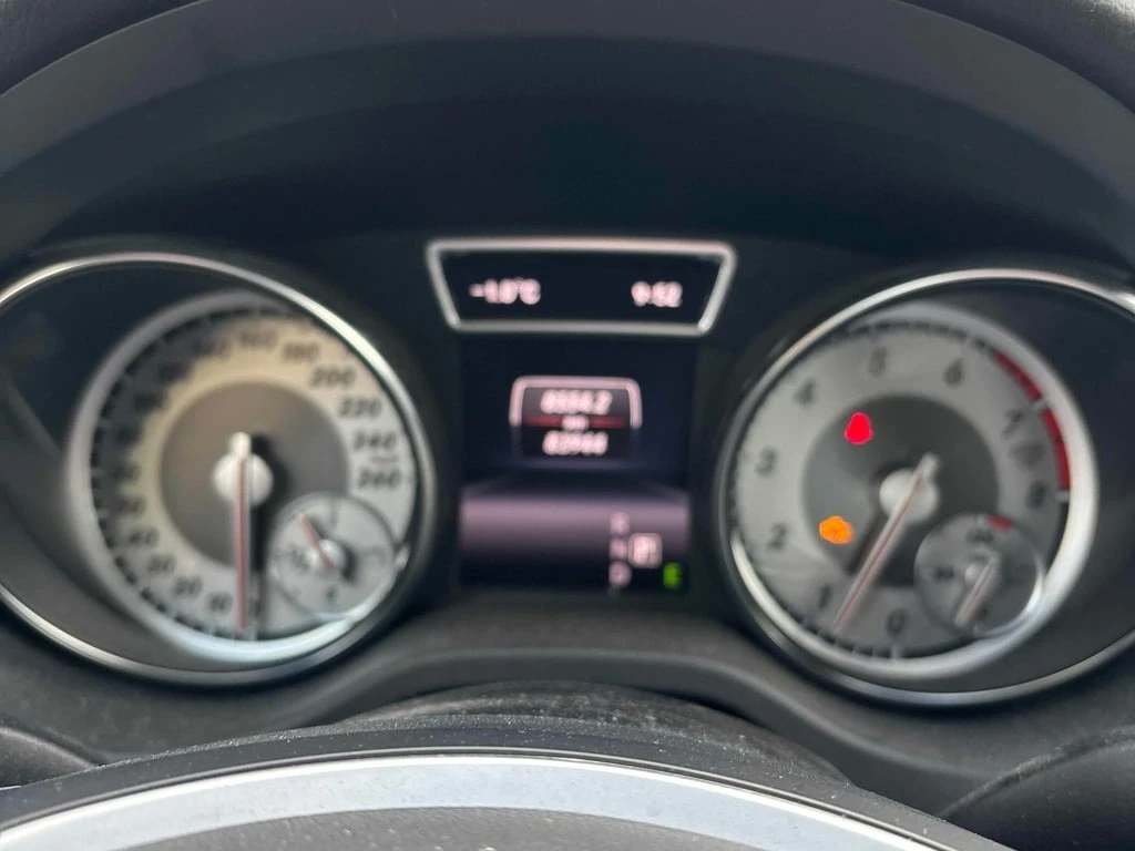 Mercedes-Benz CLA 250 4MATIC * AMG PACK* ПОДГРЕВИ* ДВА ЧИФТА ГУМИ/ДЖАНТИ - изображение 8