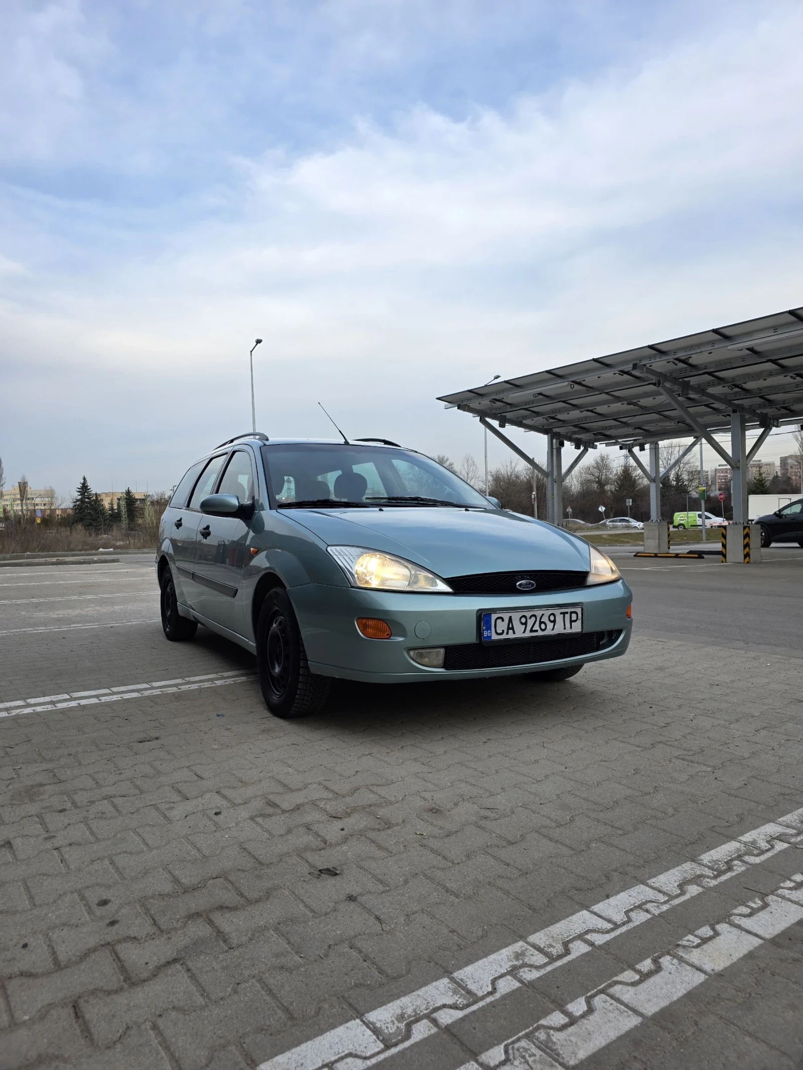 Ford Focus 1.6 газ-бензин работещ климатик !!!