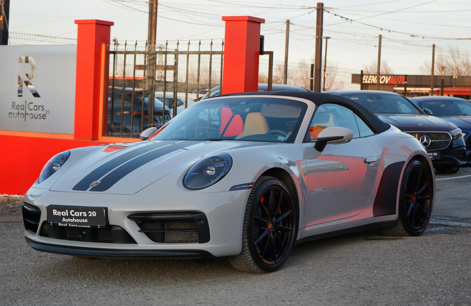 Porsche 911 992* 4 GTS* CERAMIC* APPR* LIFT* BURM* 360* DISTR*, снимка 2 - Автомобили и джипове - 53793201