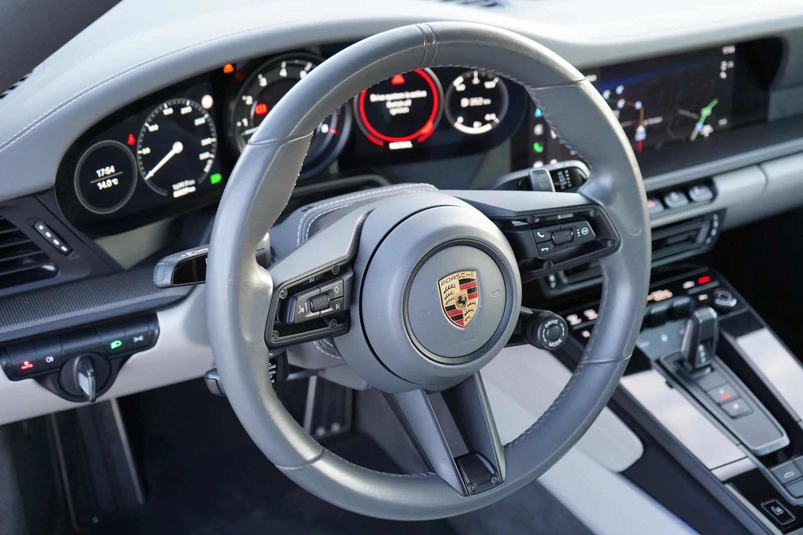 Porsche 911 992* 4 GTS* CERAMIC* APPR* LIFT* BURM* 360* DISTR*, снимка 9 - Автомобили и джипове - 53793201