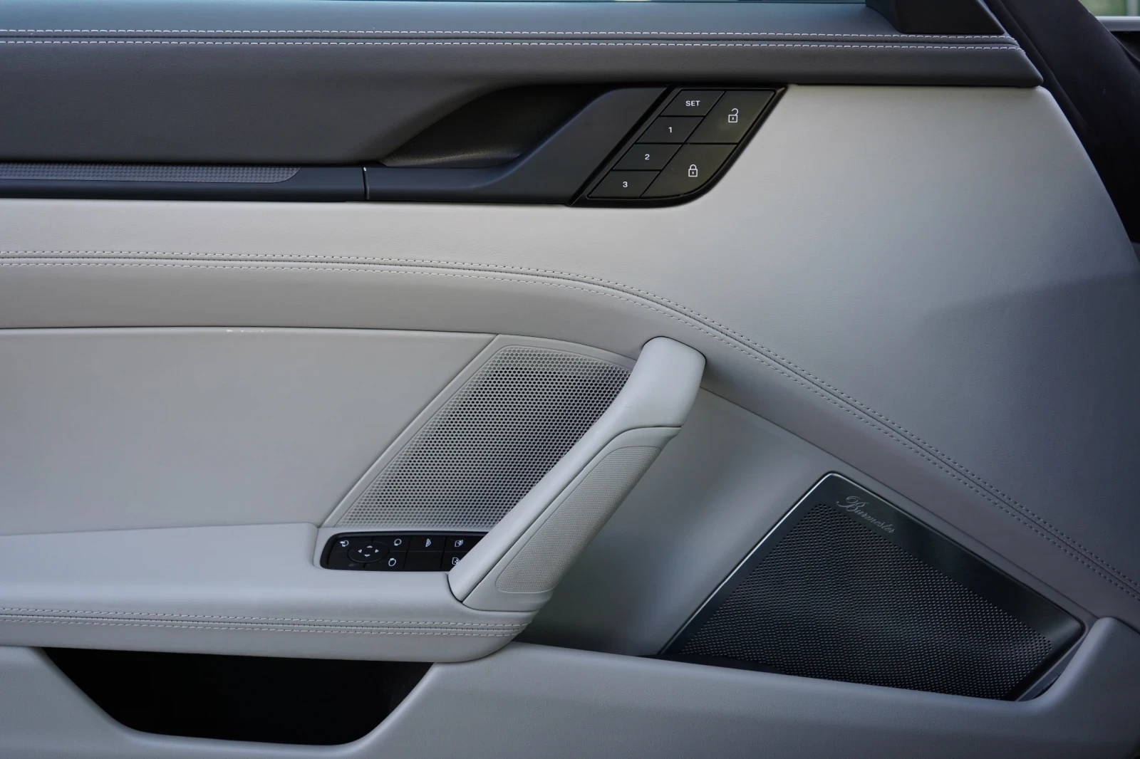 Porsche 911 992* 4 GTS* CERAMIC* APPR* LIFT* BURM* 360* DISTR*, снимка 7 - Автомобили и джипове - 53793201