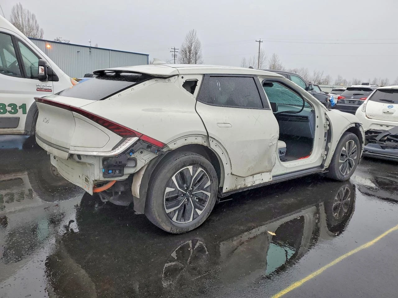 Kia EV6, снимка 3 - Автомобили и джипове - 53935952