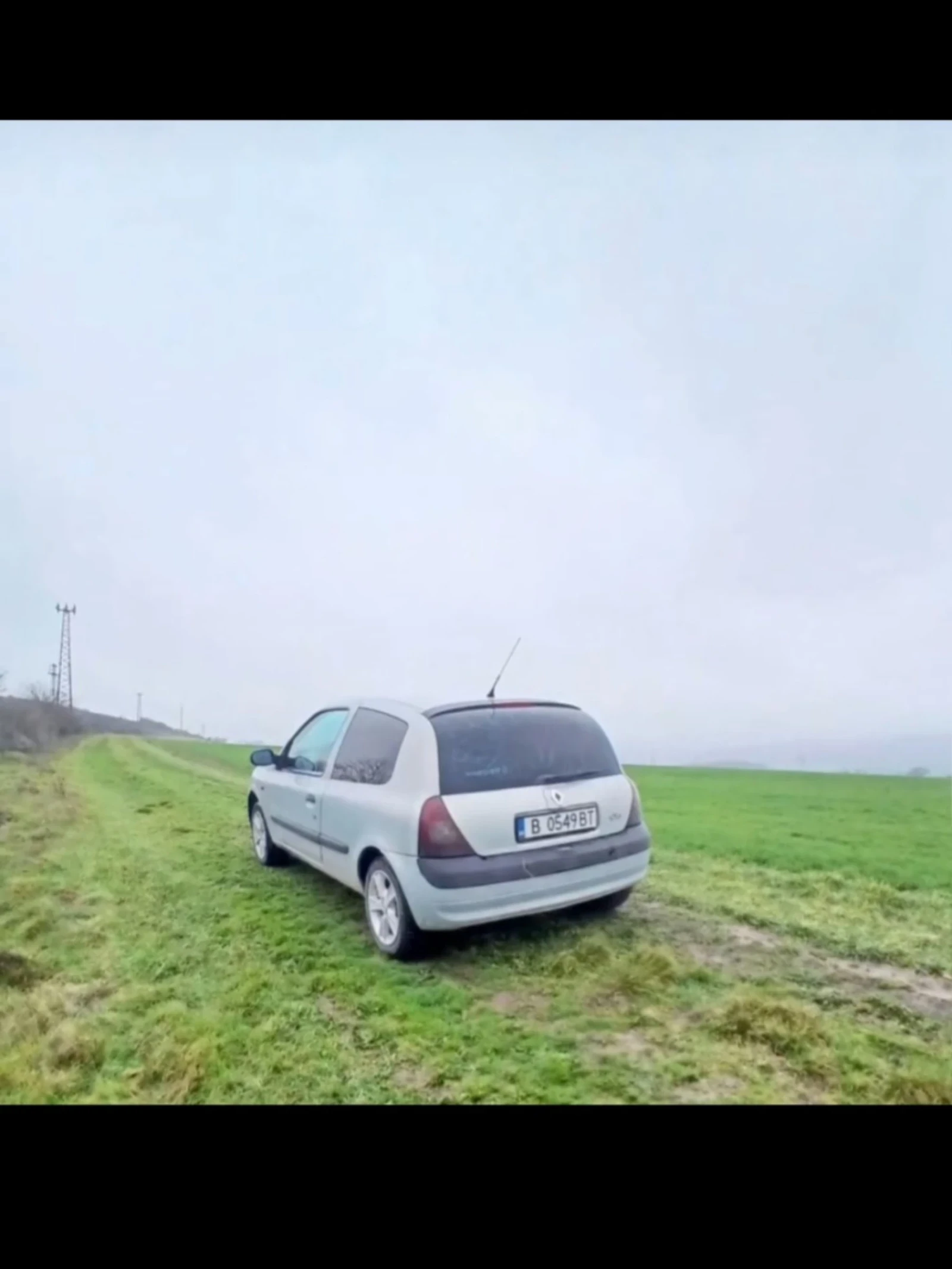 Renault Clio 1.4, снимка 4 - Автомобили и джипове - 54062133