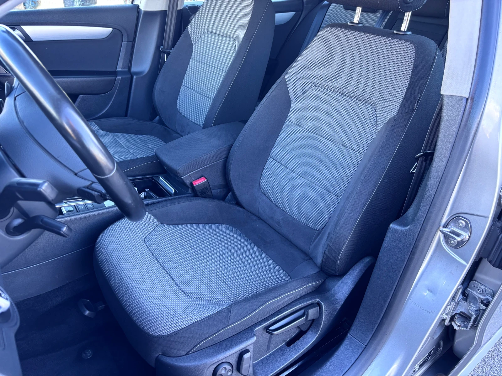 VW Passat 2.0TDI ALLTRACK, снимка 8 - Автомобили и джипове - 54105405