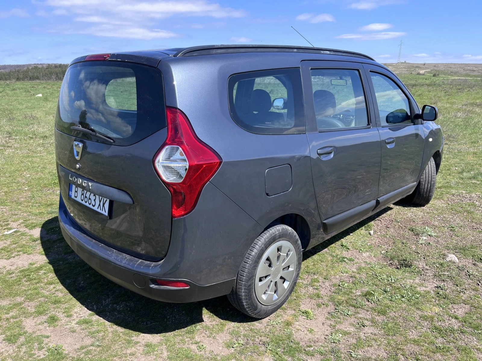 Dacia Lodgy 1.5 DCI, снимка 3 - Автомобили и джипове - 54124274