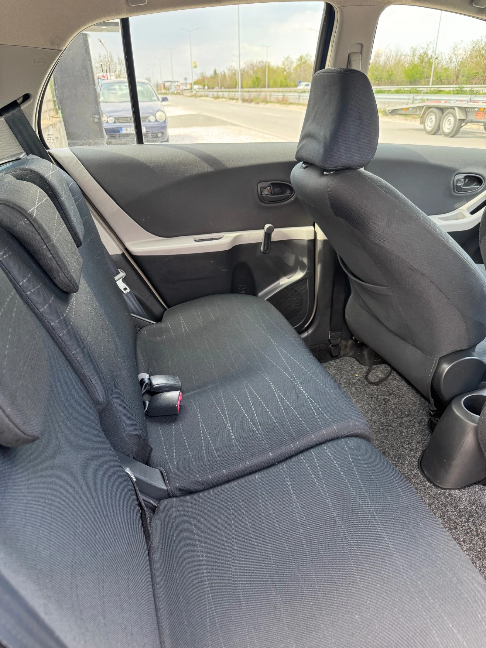 Toyota Yaris 1.3 ������ | Mobile.bg � ����������� 9