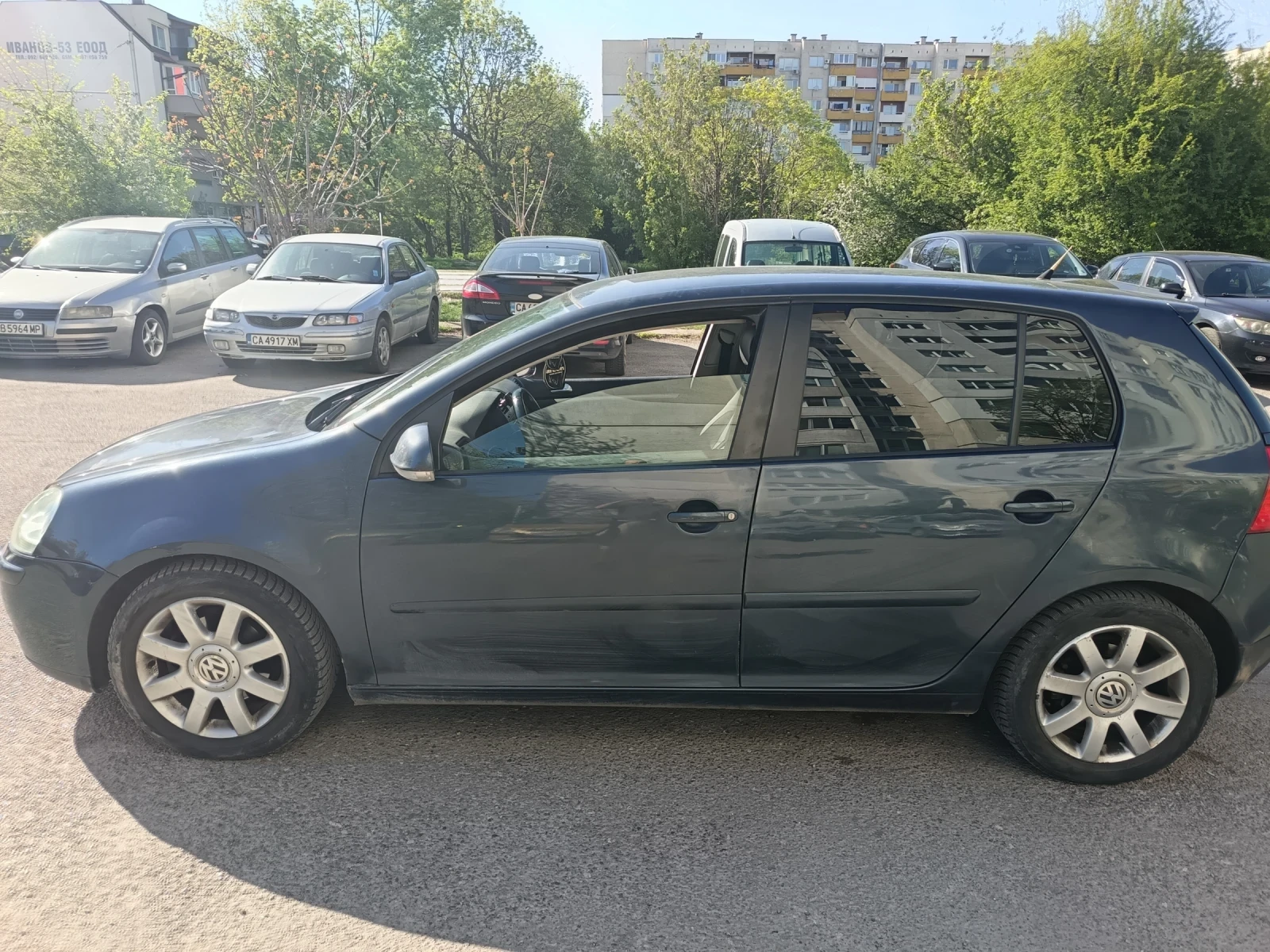 VW Golf, снимка 1 - Автомобили и джипове - 54343910