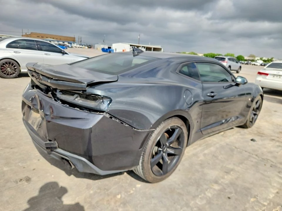 Chevrolet Camaro, снимка 3 - Автомобили и джипове - 54657460