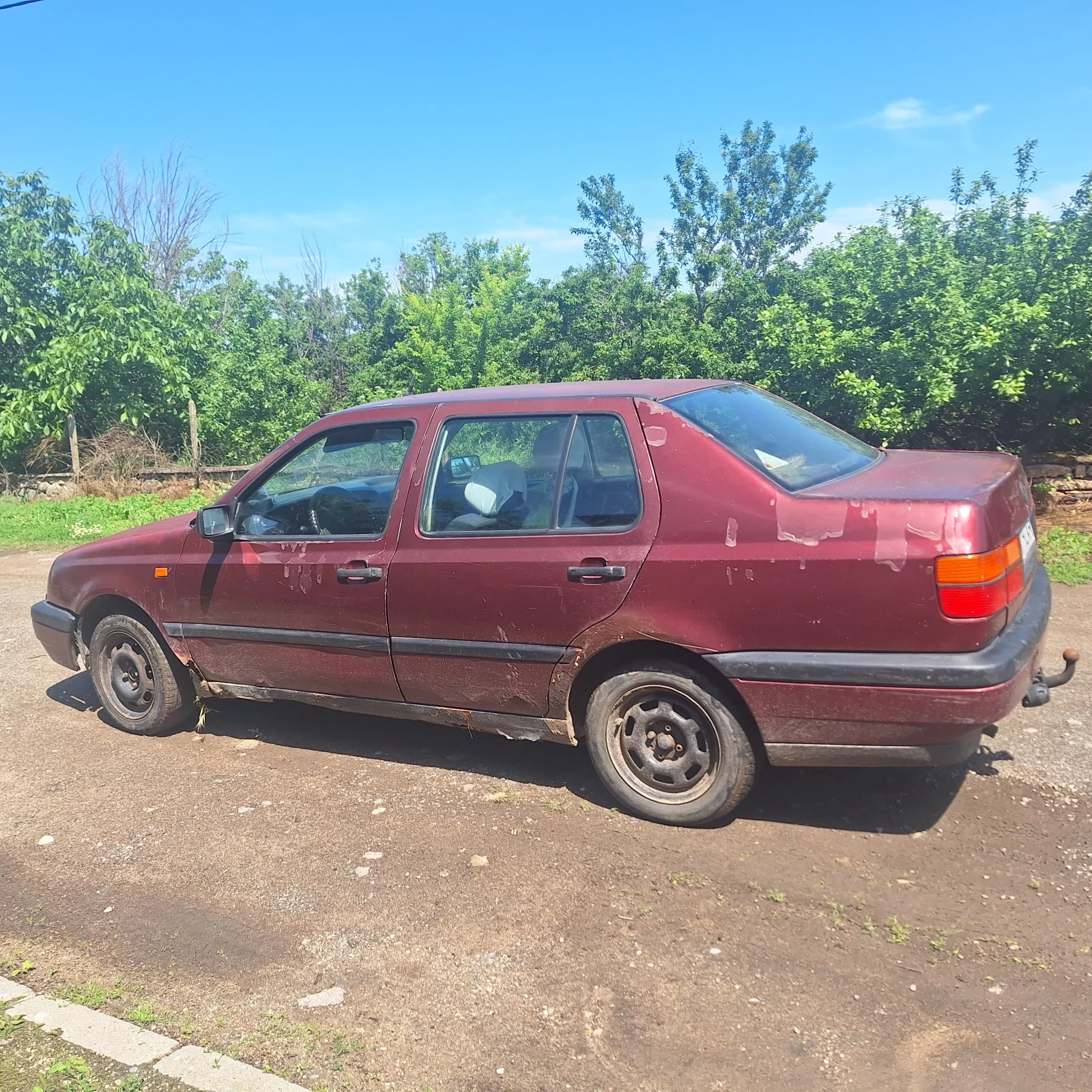 VW Vento, снимка 3 - Автомобили и джипове - 54735878