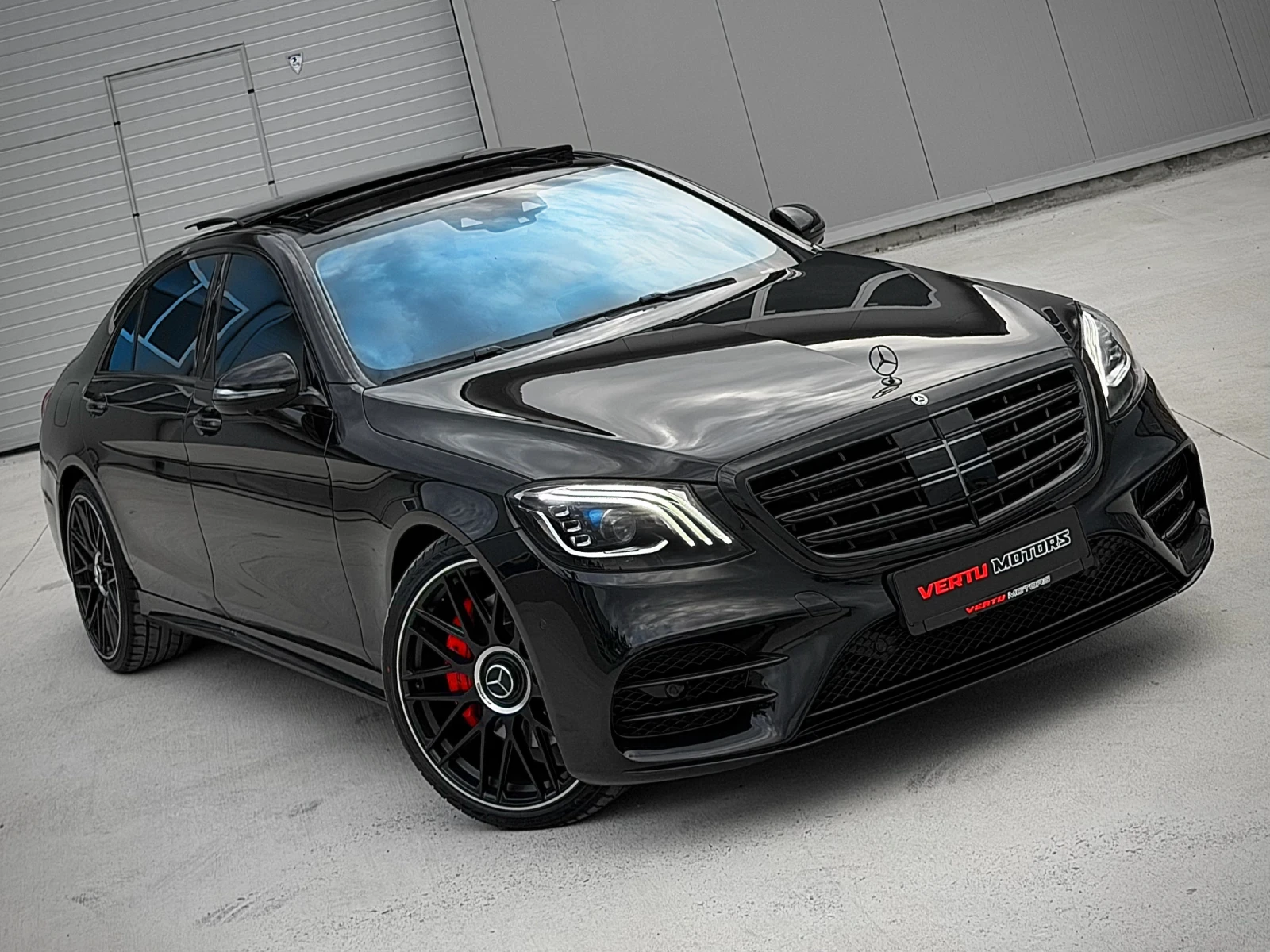 Mercedes-Benz S 560 FACE/ S63 AMG/ 3xTV/ PANO/ BUSINESS CLASS/ 9G/, снимка 4 - Автомобили и джипове - 54802010