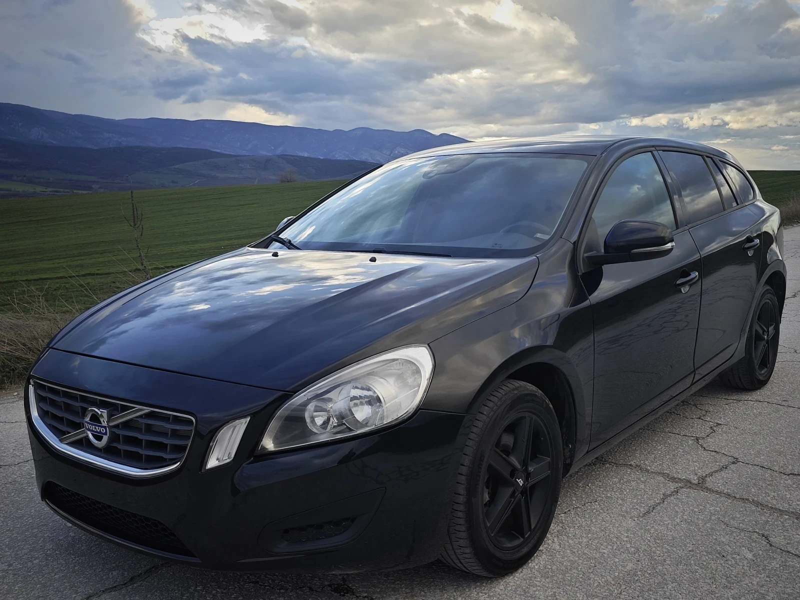 Volvo V60 * FACE* NAVI* FULL* 