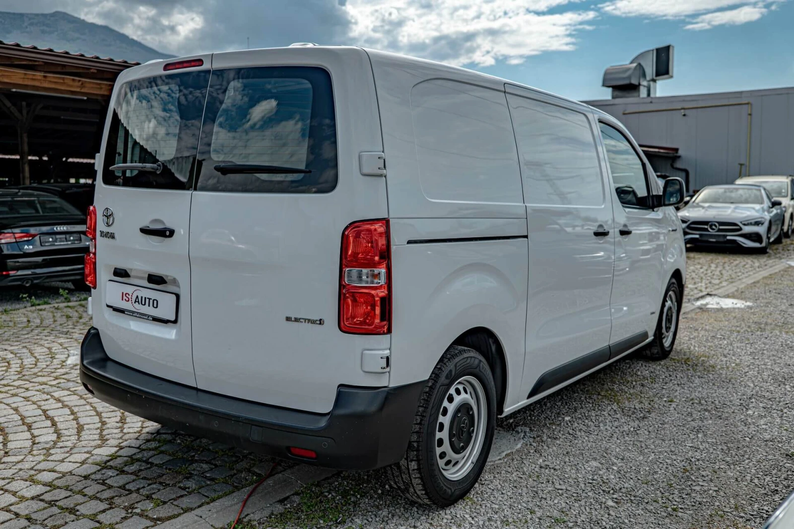 Toyota Proace City Verso Electro/Товарен/Навигация/Климатик, снимка 6 - Автомобили и джипове - 55205795
