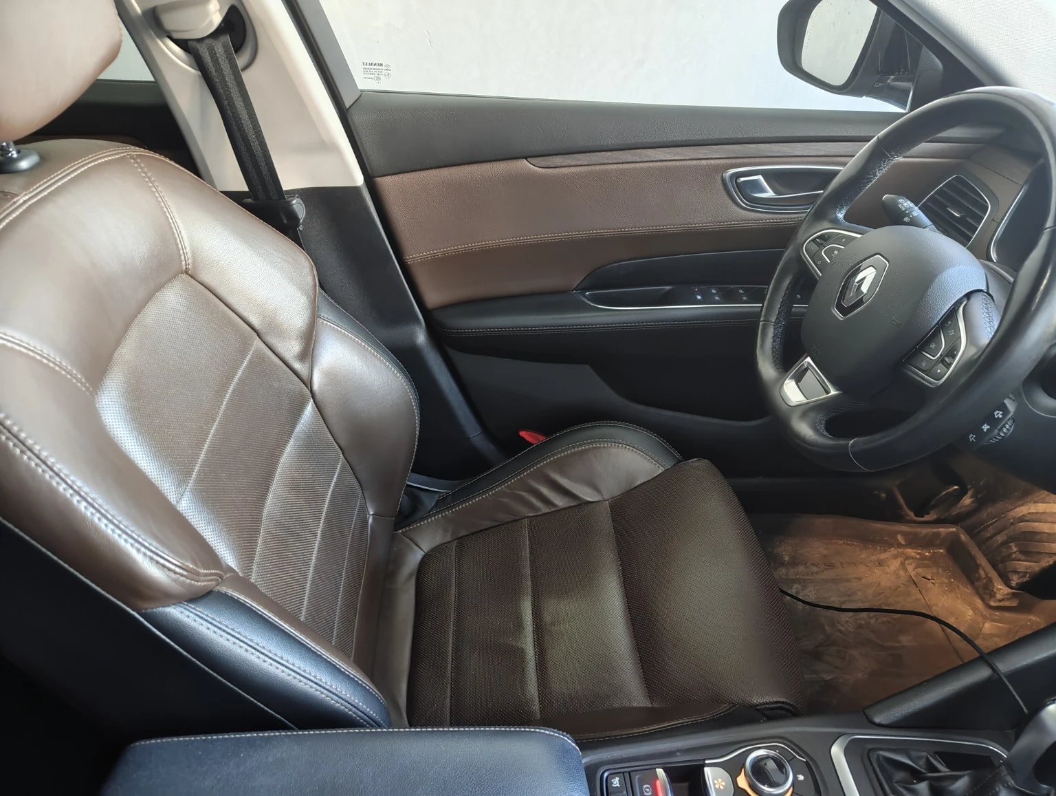 Renault Talisman Intense, снимка 14 - Автомобили и джипове - 55231478