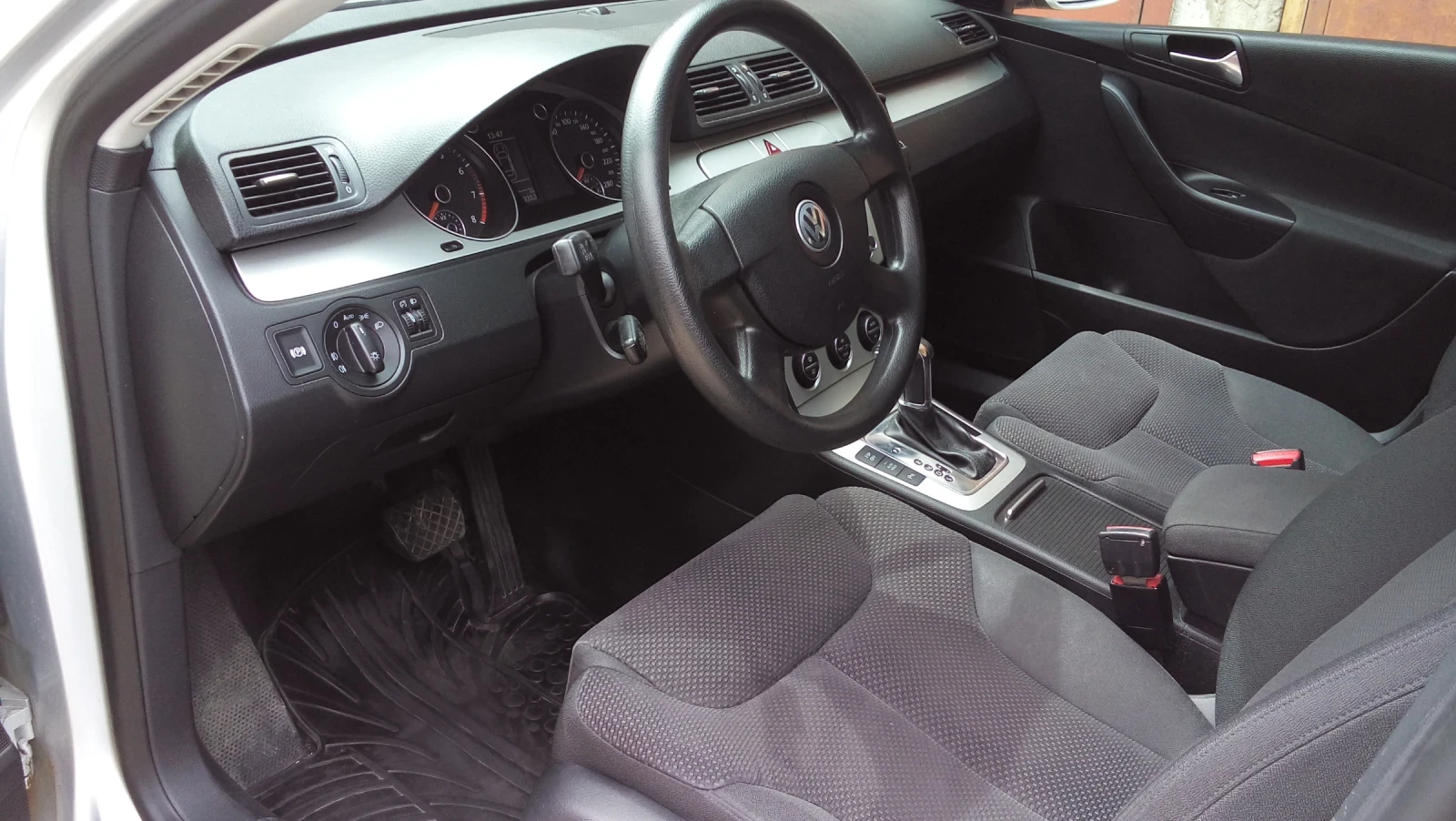 VW Passat, снимка 14 - Автомобили и джипове - 55769186
