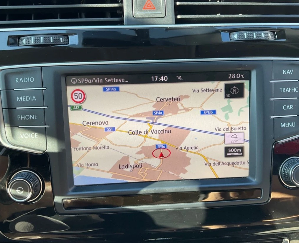 VW Golf 7 1.6 TDI DSG 110кс Executive EURO 6b, снимка 10 - Автомобили и джипове - 55897155
